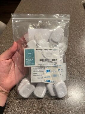 Sky White Furniture Strap Locks (6-Pack) - Child Safety